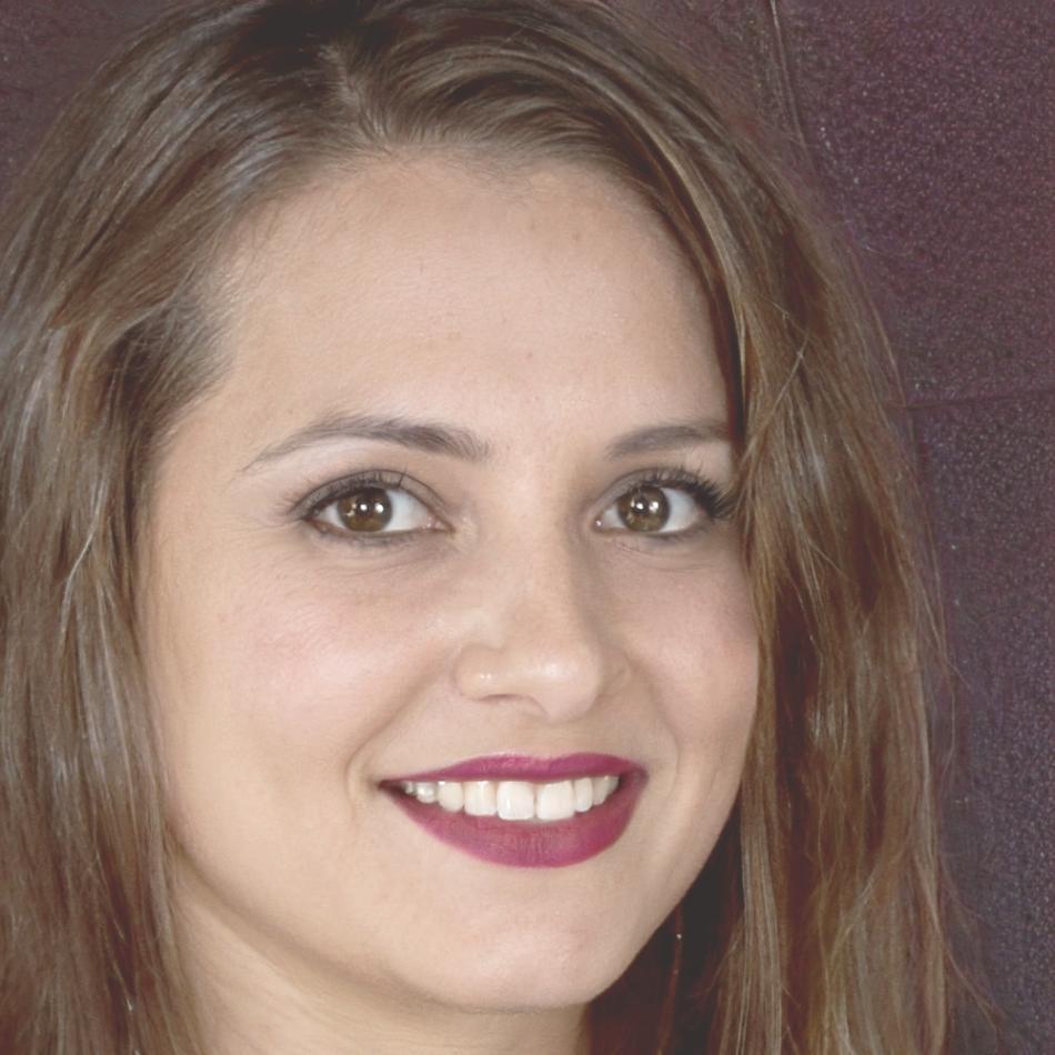 Esperanza Mendizábal, Especialista Senior en Presupuestos